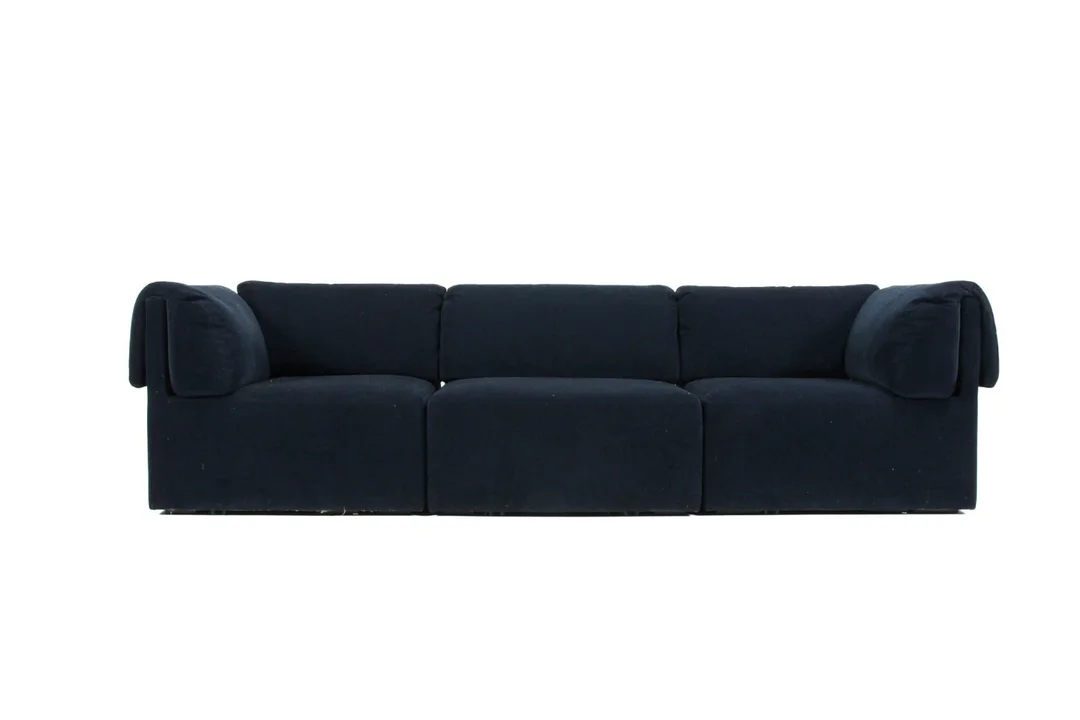 Space Copenhagen for Gubi. Three-person modular sofa model Wonder, exhibition model — Furniture/Lounge suites, sofas — Lauritz