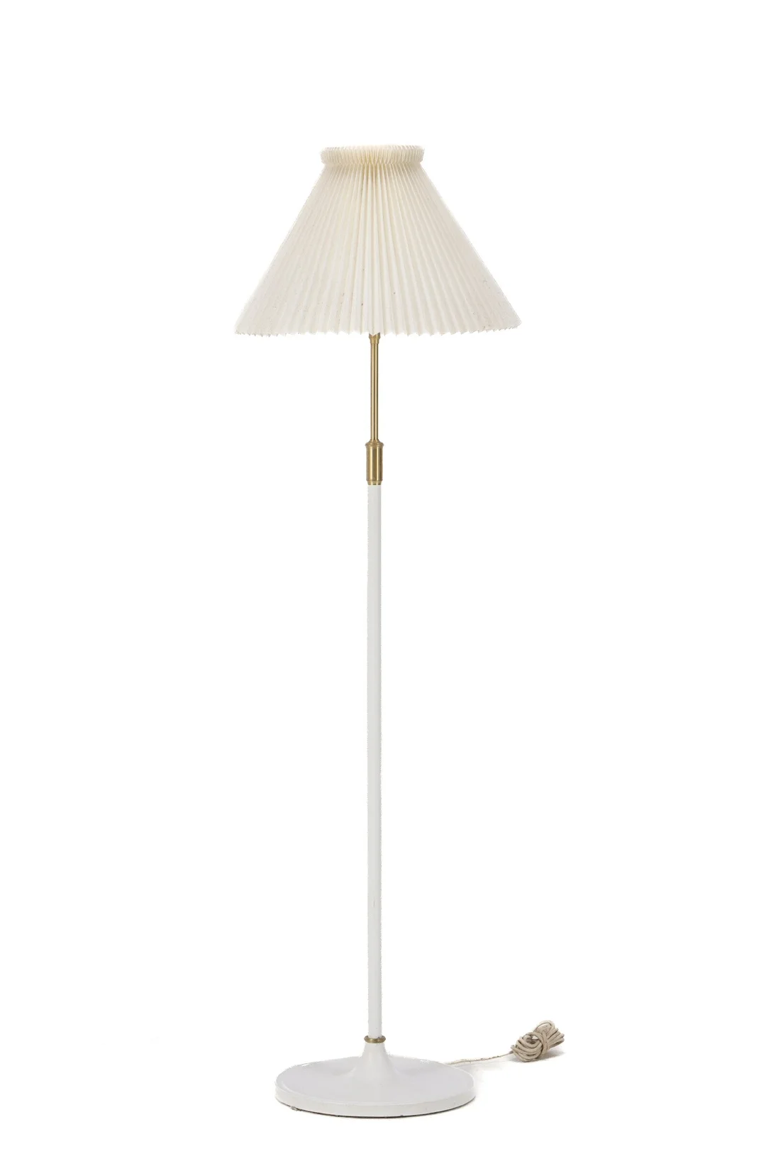 Le Klint. Aage Petersen. Floor lamp, model 339 — Lamps and lighting/Floor lights — Lauritz