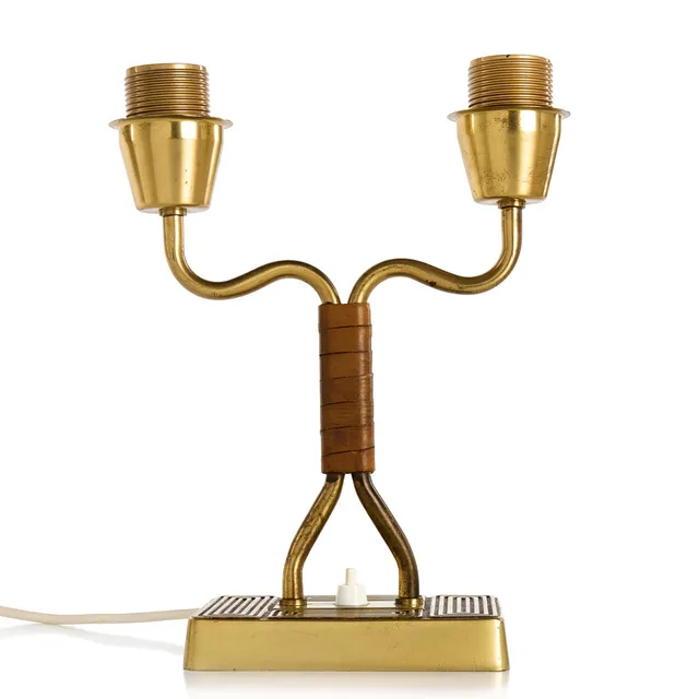 SONJA KATZIN. Bordslampa, ASEA, modell E 1274, mässing, 1960-tal, med originalskärm.