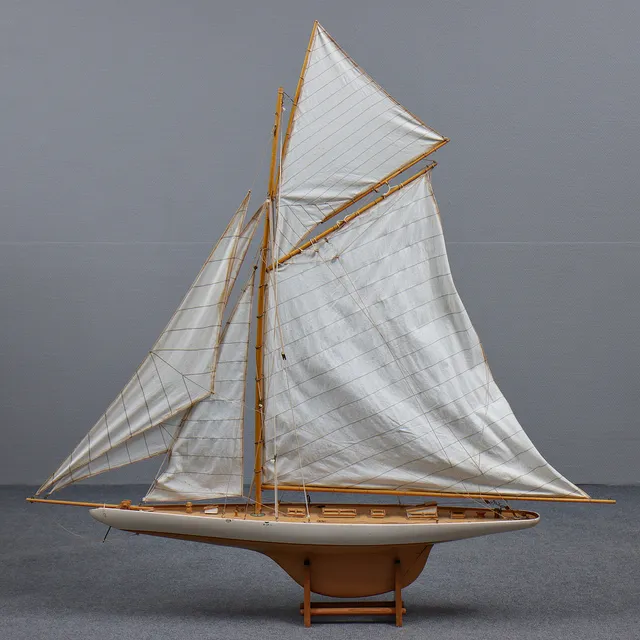 MODELLBÅT "SEGELBÅT" (117cm).