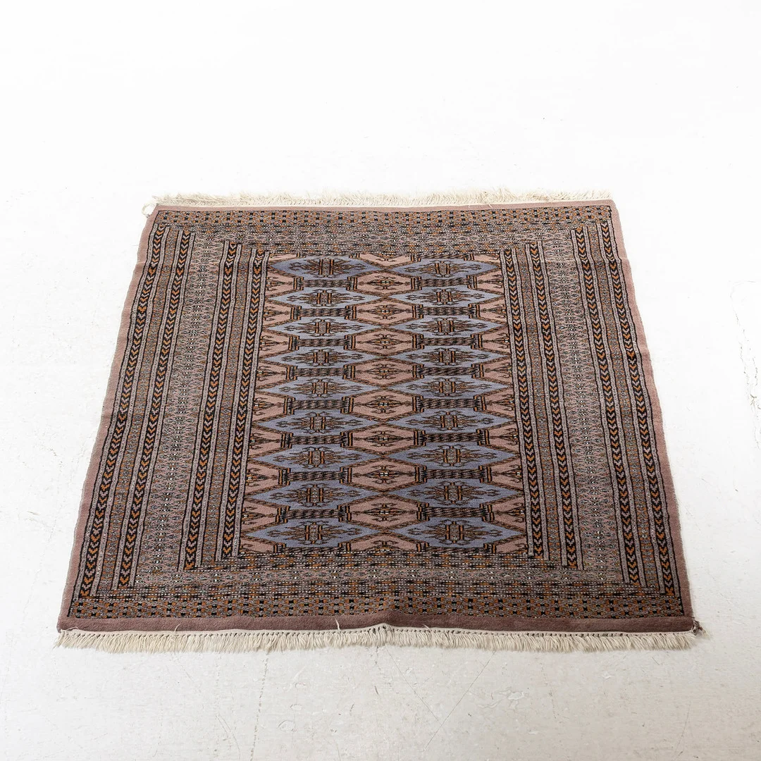 MATTA, handknuten orient ca 180 x 123 cm. — Carpets — Handelslagret Auktionsservice