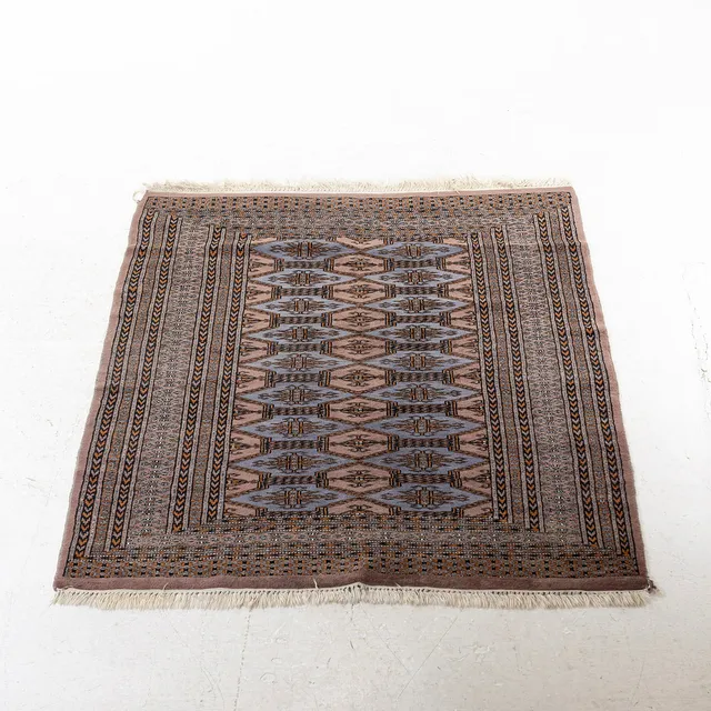 MATTA, handknuten orient ca 180 x 123 cm.