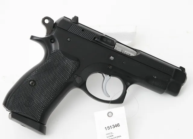(343) PISTOL, tjeckisk, Halvautomatisk, fabrikat CZ, modell 75 Compact, kaliber 9x19, tillv.nr E4633.