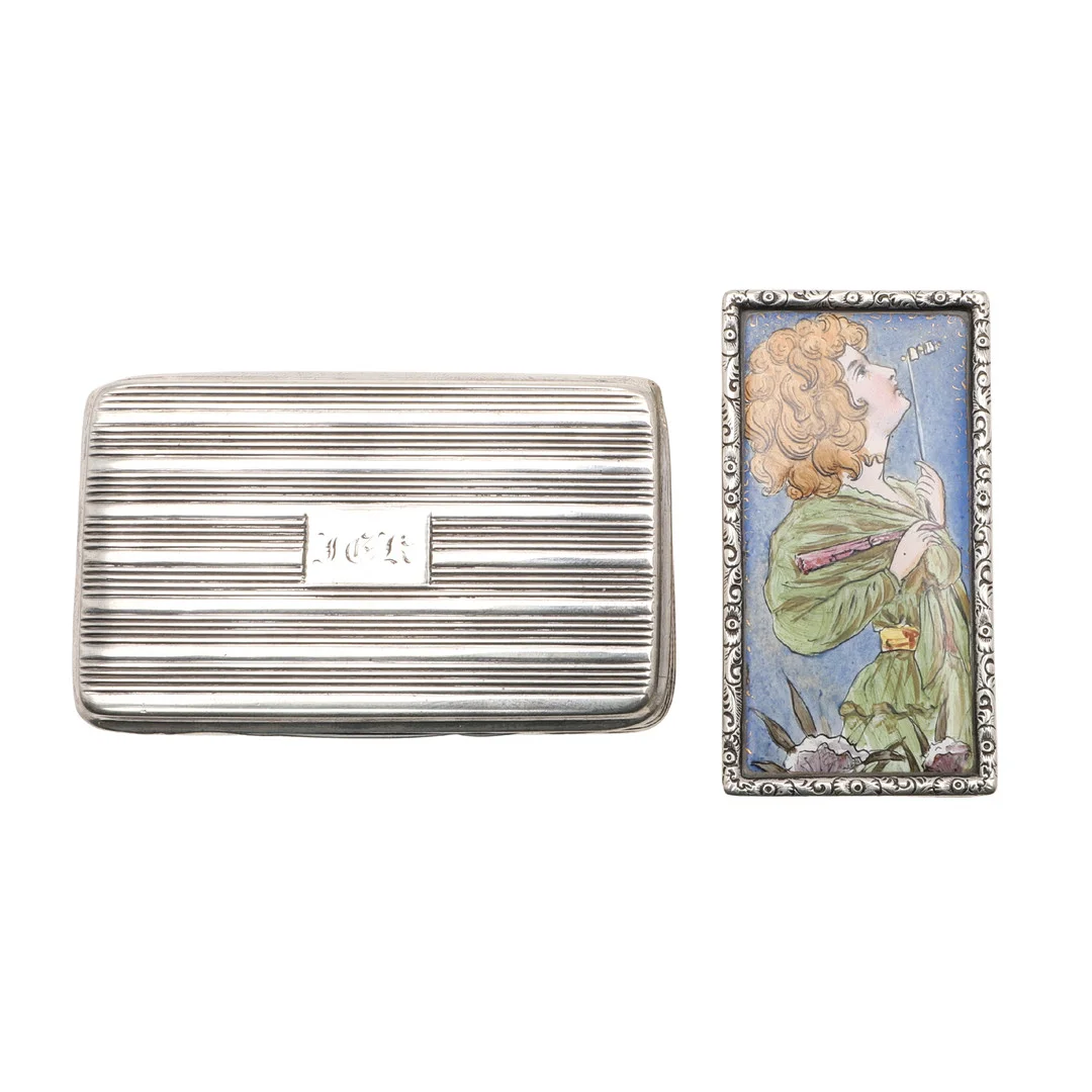 A 19TH CENTURY SILVER SNUFF BOX. — Silver — Lawrences Auctioneers