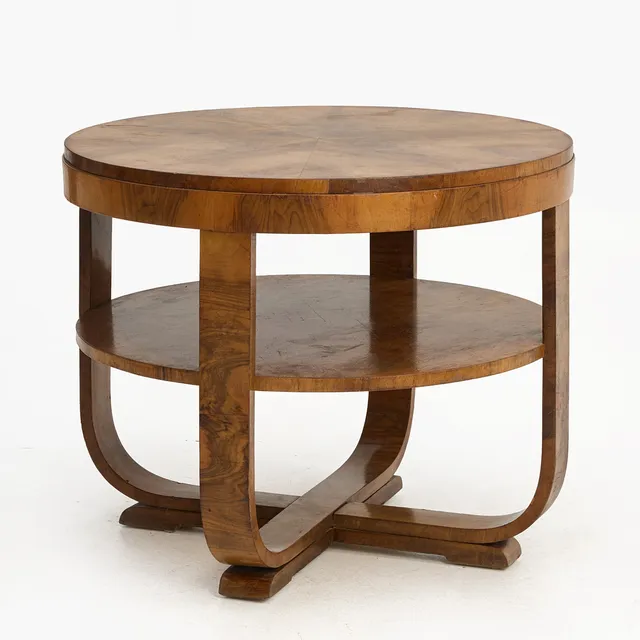 BORD, Art Déco, 1900-talets första hälft, ett hyllplan, kopplad benställning, fanerad i valnöt.