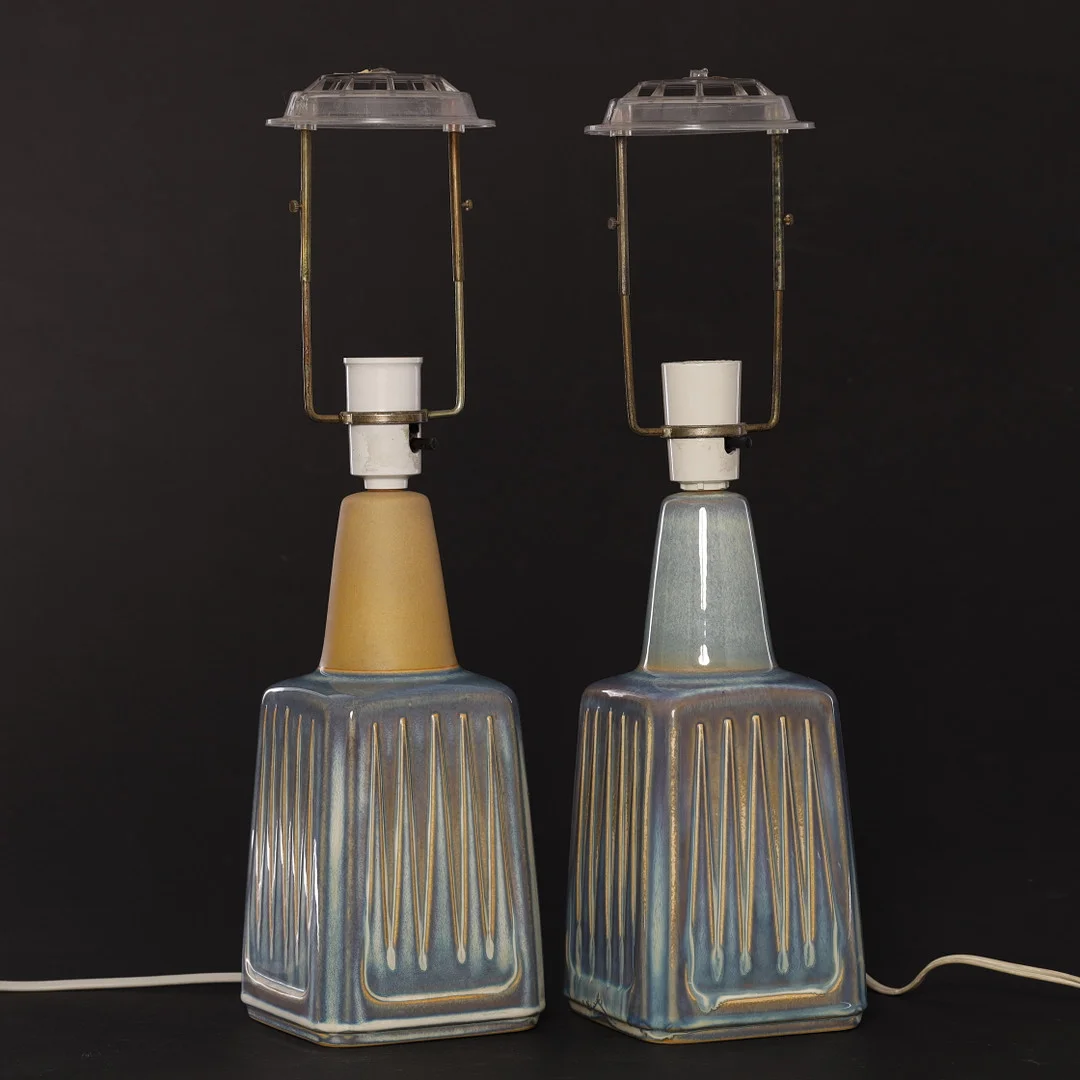 EINAR JOHANSEN. To bordlamper af glaseret stentøj. Søholm 1960erne. Danmark (2). — Table Lamps — Palsgaard Kunstauktioner