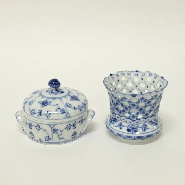 ROYAL COPENHAGEN, TVÅ DELAR "MUSSELMALET".