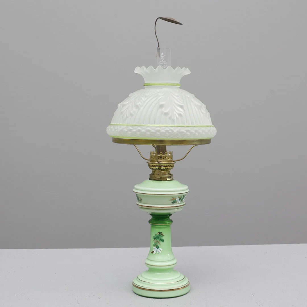 BORDSFOTOGENLAMPA,glas, 1900 talets mitt. — Table Lamps — Södermanlands Auktionsverk