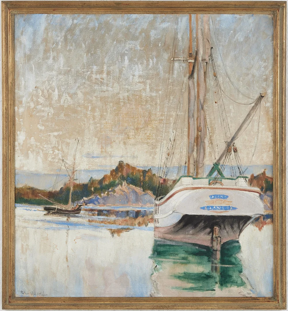 RIKARD LINDSTRÖM. Landskap med segelskutor, oljemålning på duk, signerad. — Paintings — Stockholms Auktionsverk Magasin 5