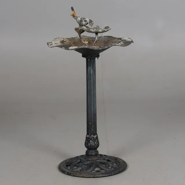 FÅGELBAD, aluminium/gjutjärn, 1900-tal.