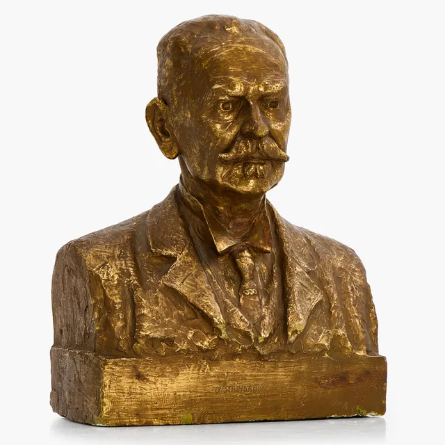 TORE STRINDBERG (SVERIGE, 1882–1968). Byst, föreställande August Strindbergs bror Oscar Strindberg (1847-1927). signerad och daterad -06, Patinerad gips.