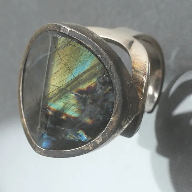 JORMA LAINE. Ring, silver och labradorit, Åbo, Finland 1974.