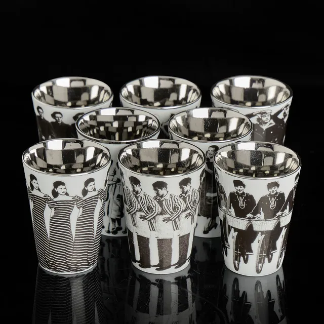ÅSA LINDSTRÖM. Snapsglas, 8 st, Rörstrand, porslin, samtliga med olika motiv.