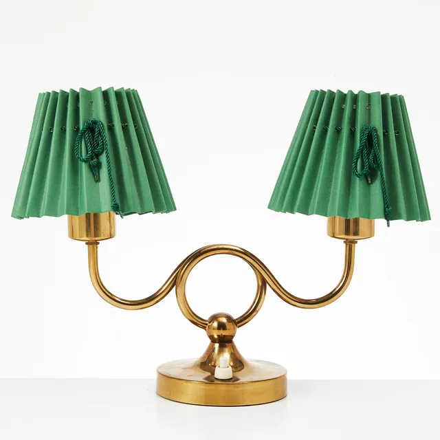 JOSEF FRANK. Bordslampa, modell 2483, Firma Svenskt Tenn.
