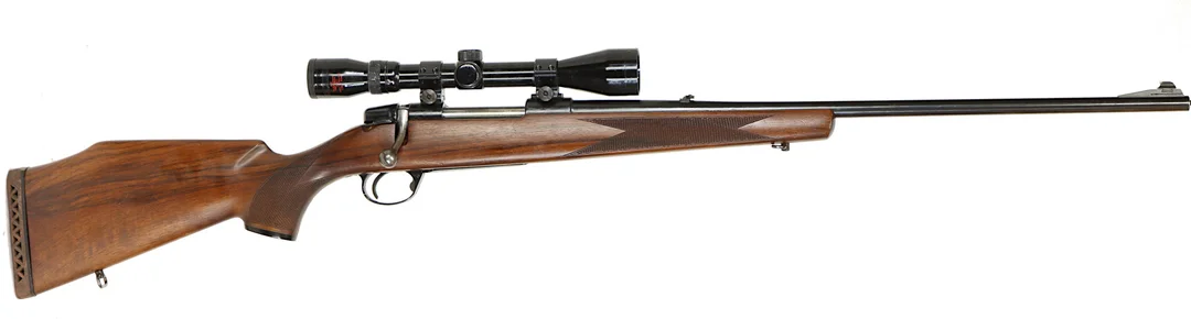KULGEVÄR, fabrikat Husqvarna, modell 1900, kaliber 6,5x55, tillv.nr 633496. — Rifles — Walter Borg