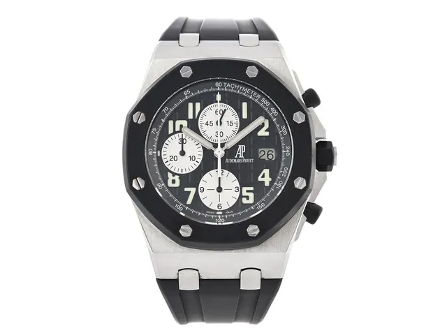 AUDEMARS PIGUET, Royal Oak, OffShore, "Tachymeter", Cal 2326/2840, Serie nr. 674653, Ref nr. 25940SK.OO.D002CA.01.A, Boett nr. G14594-9498, kronograf, herrur, 42,5 mm, stål/gummi, automatisk, safirglas, datum, integrerat gummiband, viklås, cert, maj 2008, box, ytterkartong.