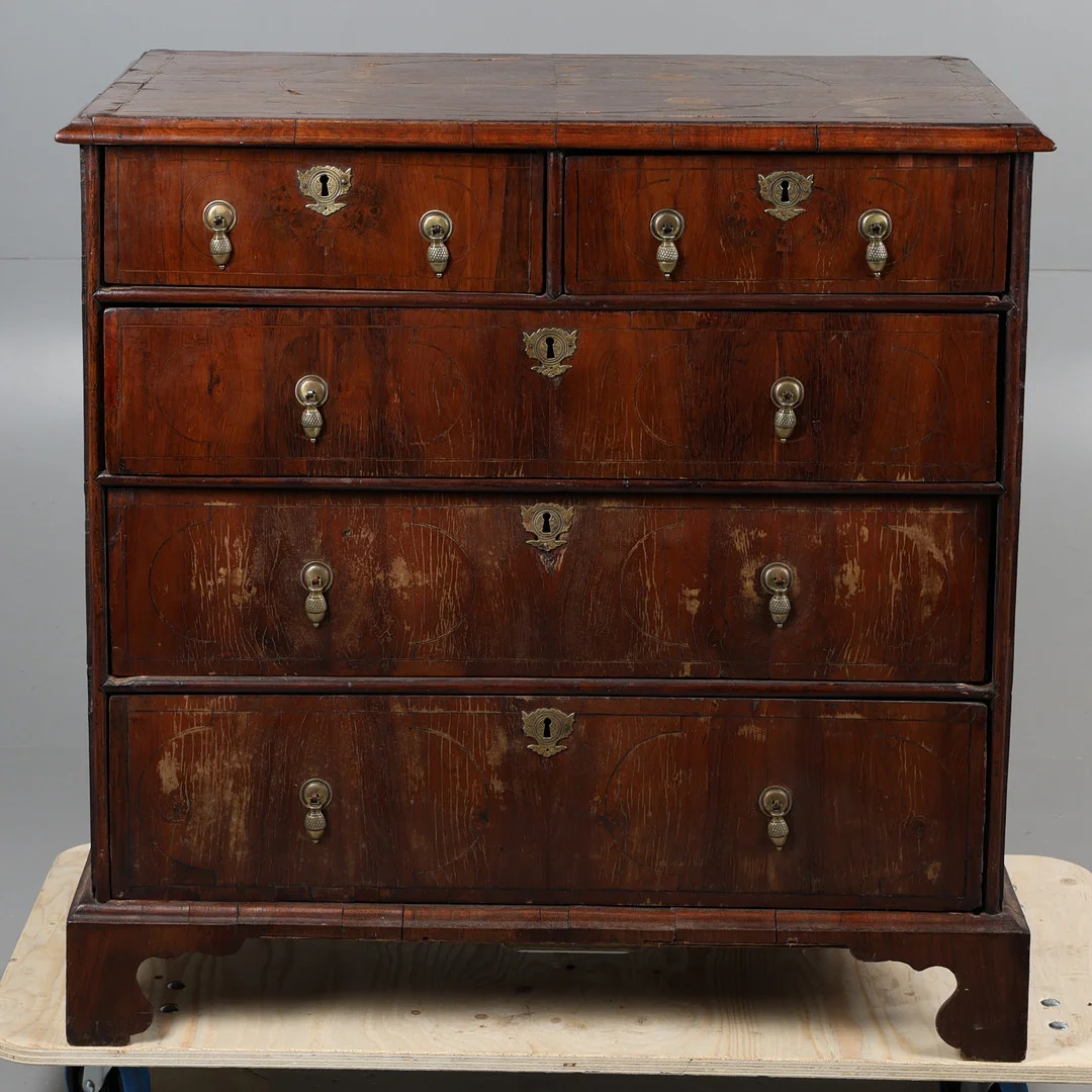 A WILLIAM & MARY AND LATER WALNUT CHEST OF DRAWERS. — Chests of drawers — Bishop & Miller