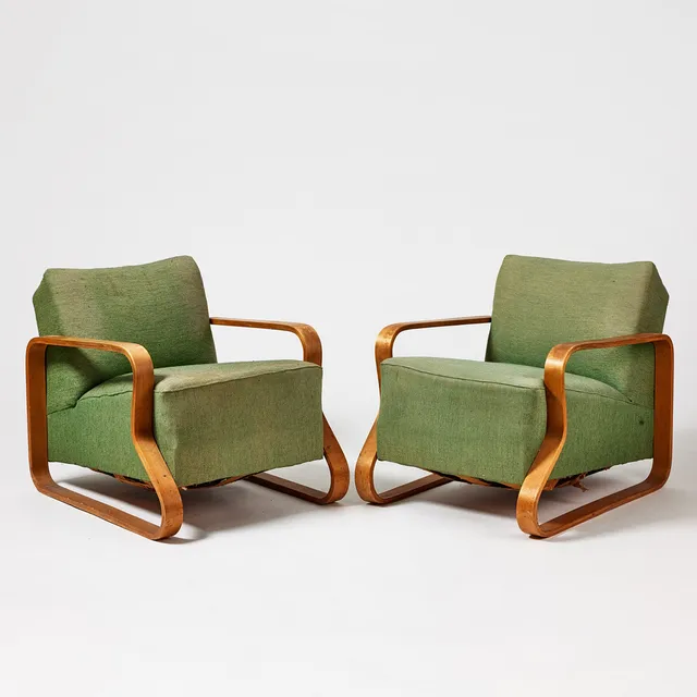 ALVAR AALTO. Fåtöljer, ett par, "Padded Paimio", nr 44, O.y Huonekalu-ja Rakennustyötehdas A.B för Artek, Finland.