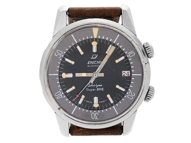 ENICAR, Sherpa, Super-DIVE (T Swiss Made T), "Compressor Case", Cal A-R 1145, Serie nr. 725835, Boett nr. 145/006/2342/8-65, herrur, 40 mm, stål, automatisk, plexiglas, datum, vridbar innerring, skadad glasring, läderband, ca 1965.