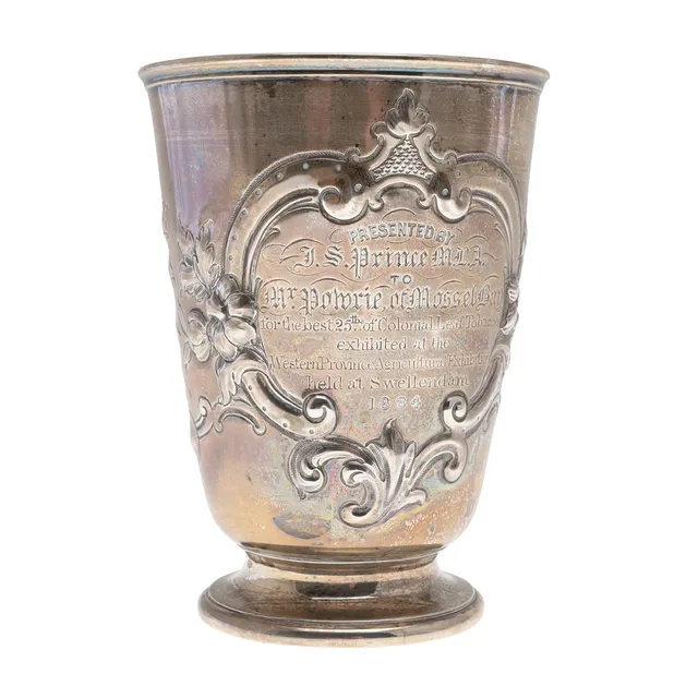 SOUTH AFRICA HISTORY - A VICTORIAN PRESENTATION SILVER BEAKER VASE.