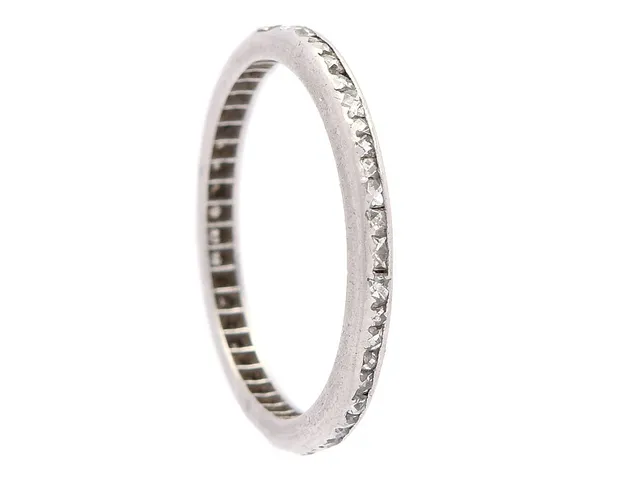 HELALLIANSRING, platina, rosenslipade diamanter, stl 16 mm, vikt 1,4 g, svaga fattningar.