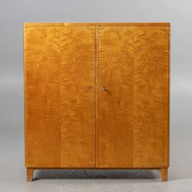 AXEL LARSSON. TILLSKRIVEN. Skåp, Svenska Möbelfabriken, Bodafors, Swedish modern, 1940-tal.