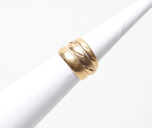 RINGAR, 3 st, 18k guld, vikt ca 12.6 gr.