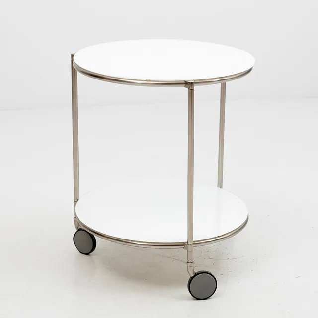 EHLÉN JOHANSSON. Sidebord, på hjul, ett par, "Strind", glas och kromad metall, IKEA, 1900-talets andra hälft.
