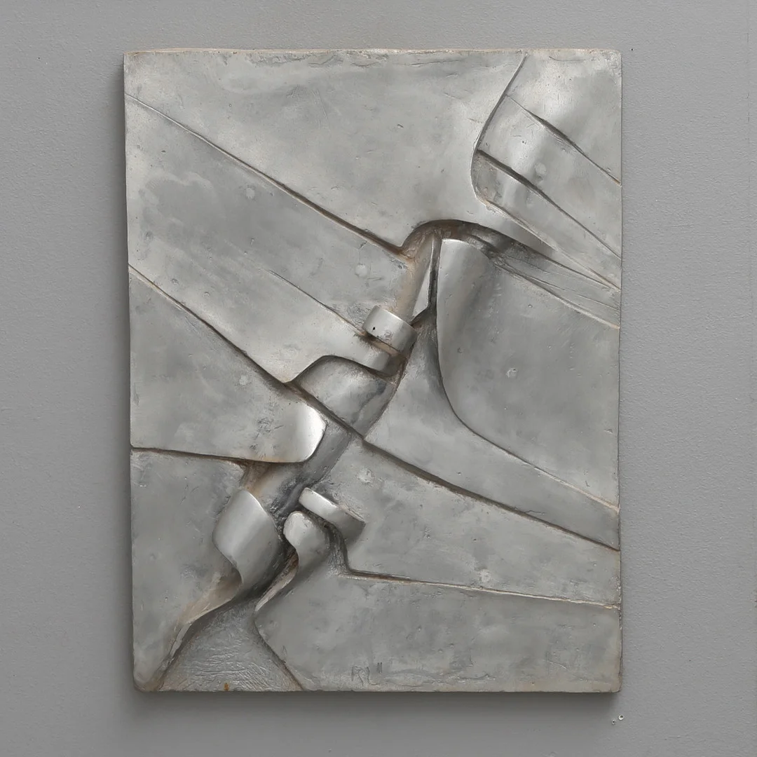 ROBERT LIENHARD. PLASTISK VÄGGSKULPTUR, ALUMINIUM, SANNOLIKT 1960-TALET. — Sculptures & Bronzes — Crafoord Auktioner Lund
