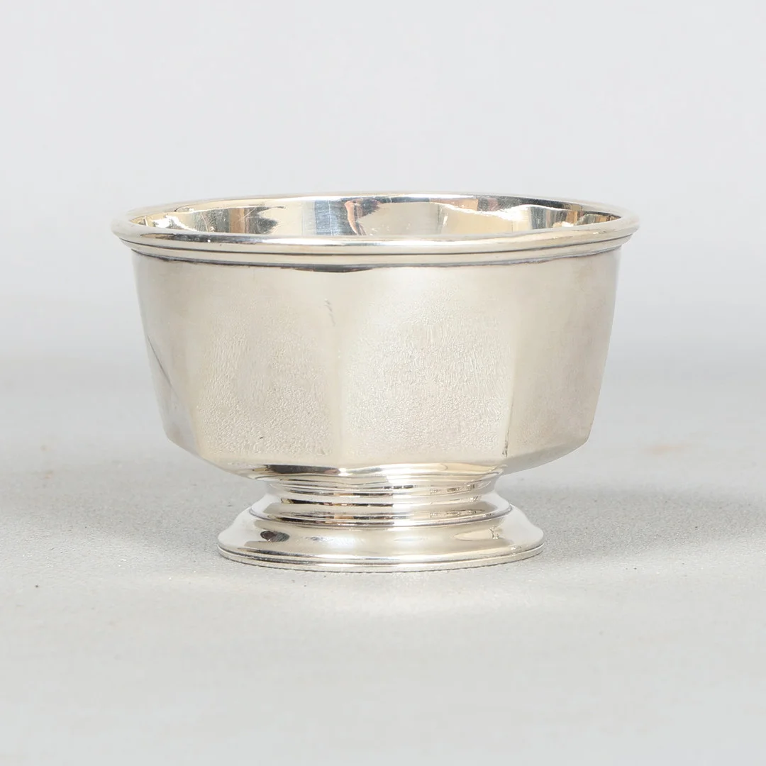 AN EDWARD VIII SILVER SUGAR BOWL. — Silver — Bishop & Miller