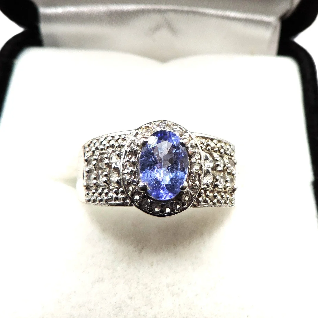 STERLING SILVER TANZANITE RING. — Rings — Chalkwell Auctions
