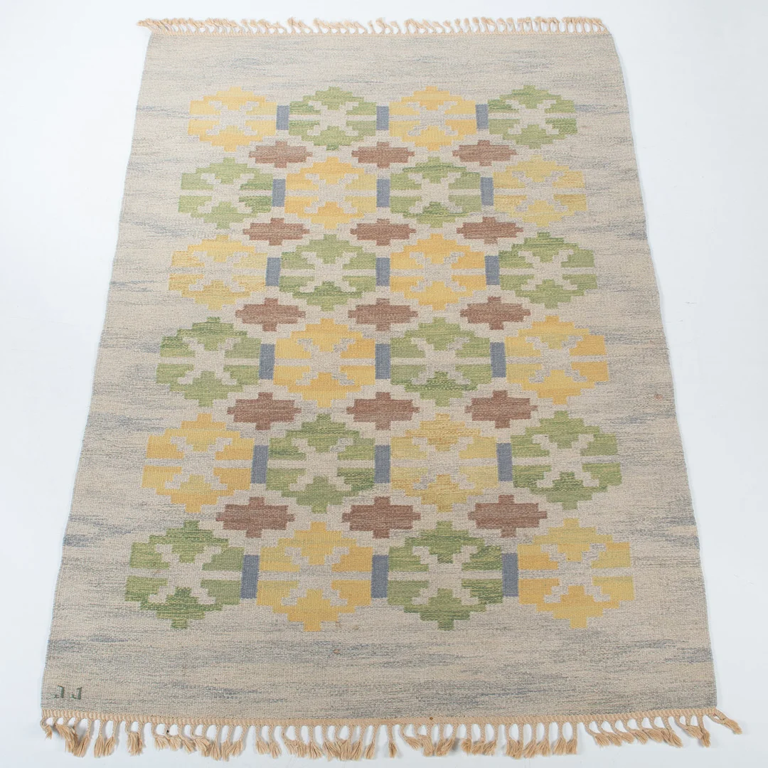 JUDITH JOHANSSON. MATTA, RÖLLAKAN. "Löv" , formgiven 1960. — Carpets — Laholms Auktionskammare