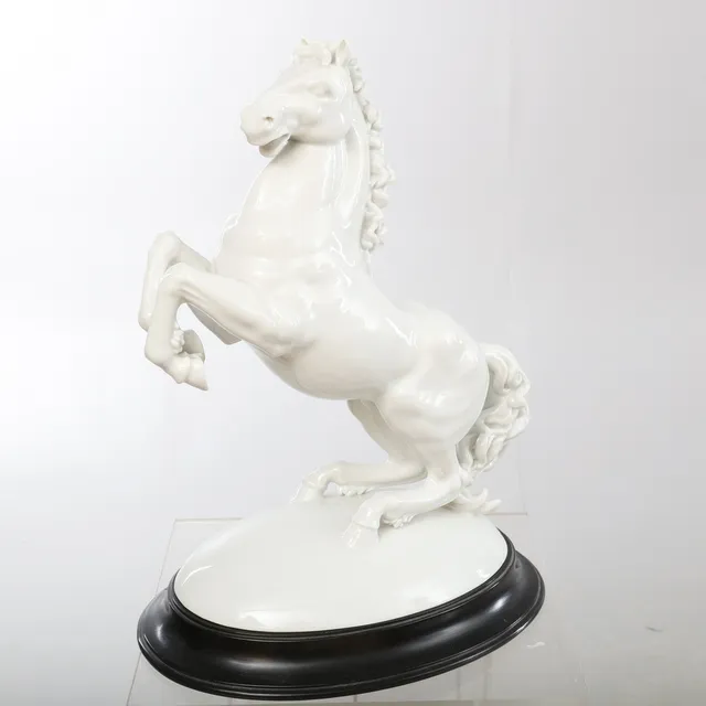 KARL GRÖSSL. figurin,porslin ,häst,"Sverige", Rörstrand.