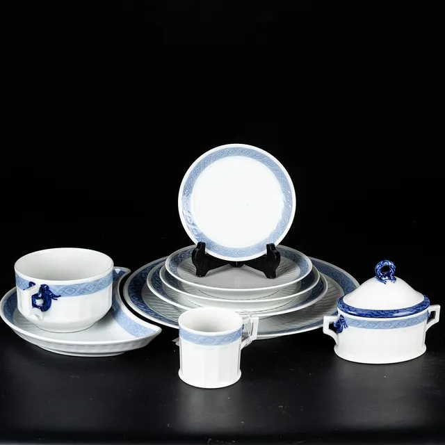ARNOLD KROGH. Servis, 68 delar, "Blå vifte", Royal Copenhagen, Danmark.