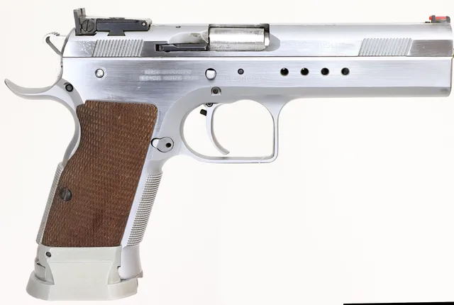 160. PISTOL, Halvautomatisk, fabrikat Tanfoglio, modell Limited Custom HC, kaliber .40 S&W, tillv.nr N9908600, se-nr SE2144139.
