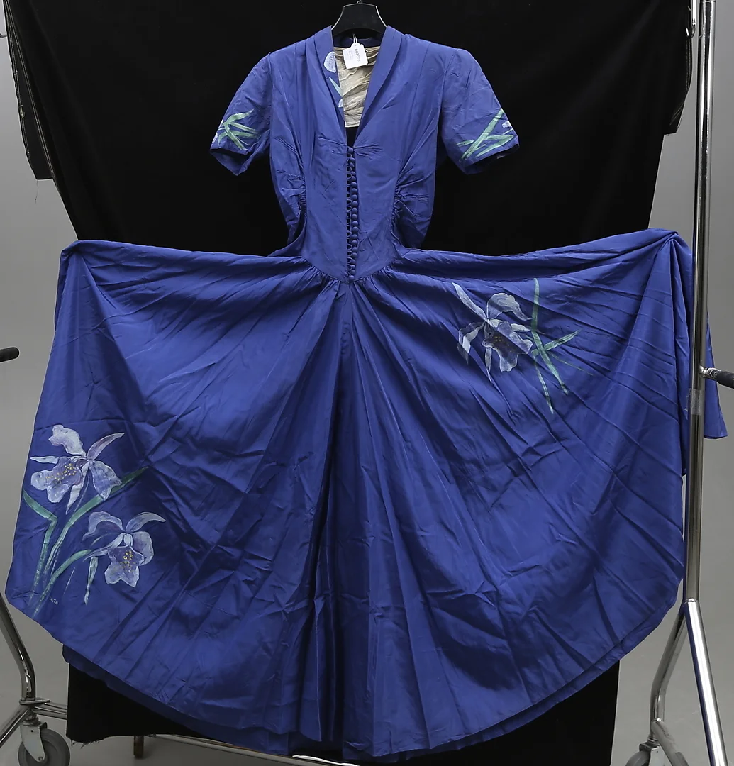KLÄNNING, handmålad dekor. — Vintage & Designer Fashion — Gomér & Andersson Linköping