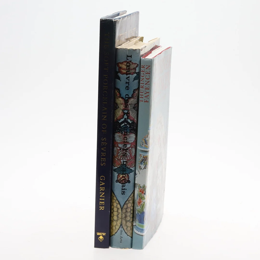 BÖCKER OM PORSLIN & FAJANS, 3 st. — Books — Örebro Stadsauktioner