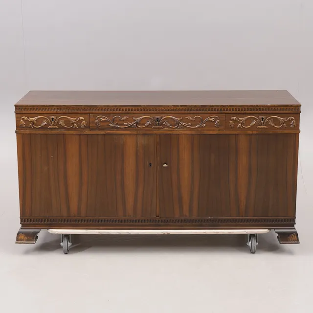 SIDEBOARD, Chippendale stil, 1900-tal.