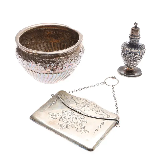 LATE VICTORIAN SILVER SUGAR BOWL, FINGER PURSE, AND PEPPERETTE. (3).