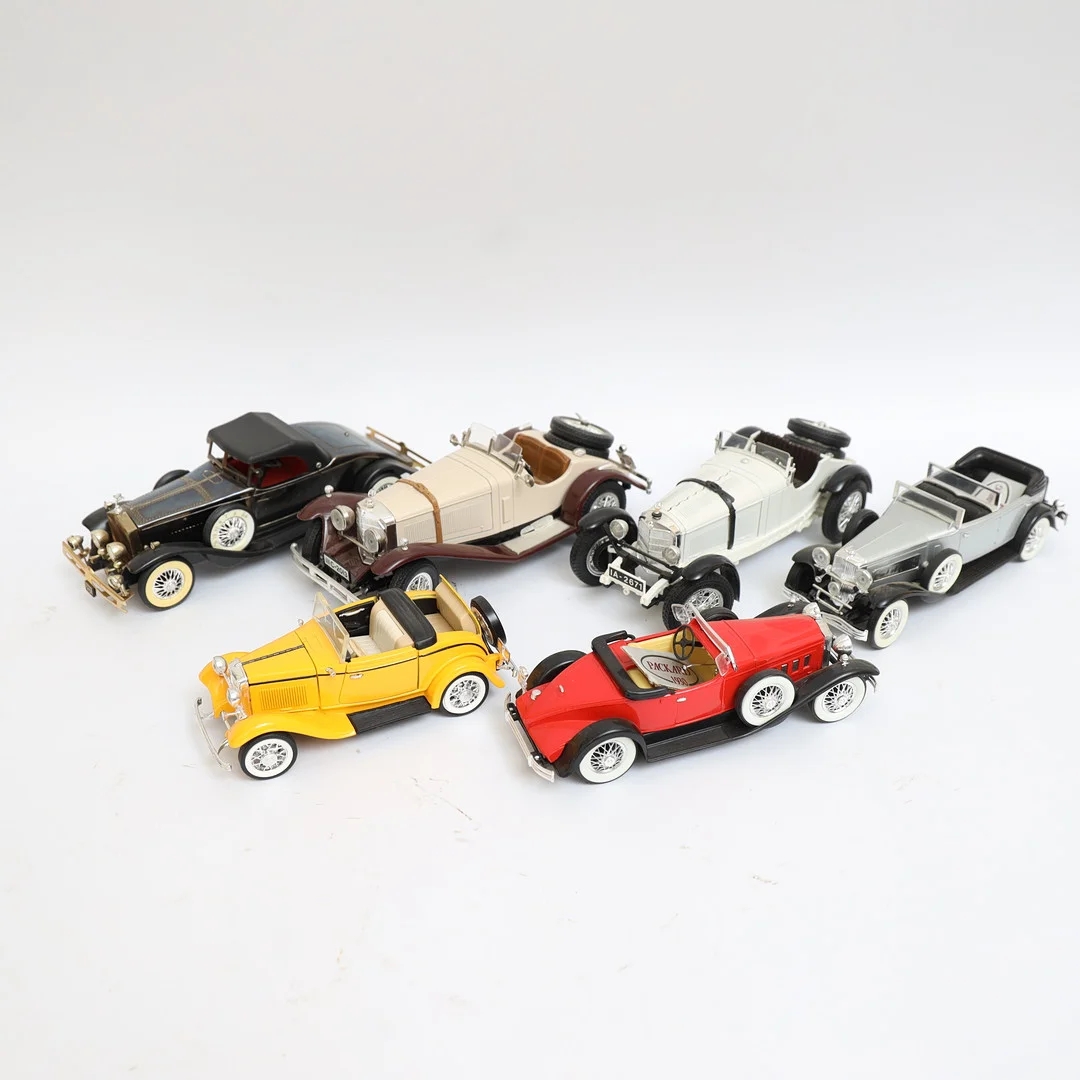 MODELLBILAR 6st, Burago, Mira, med flera. — Model cars — Falun Auktionsbyrå