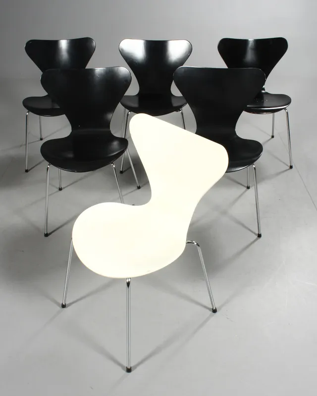 Arne Jacobsen. 7'er spisestole, model 3107 (6)