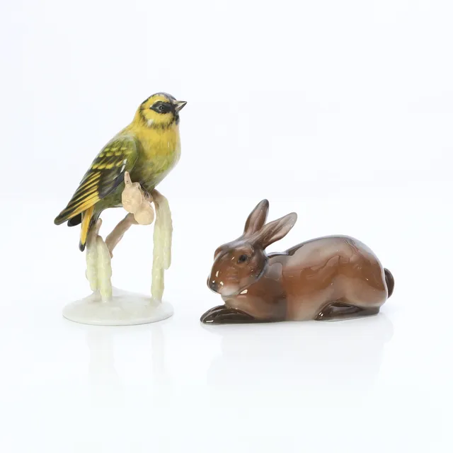ROSENTHAL, FIGURINER, 2 ST. Porslin. Fågel och kanin. Formgivare F. Heidenreich och K. Himmelstoss.