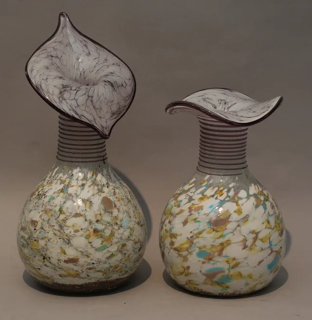 VASER, 2 stycken. Konstglas. Handmade in Czech Republic.