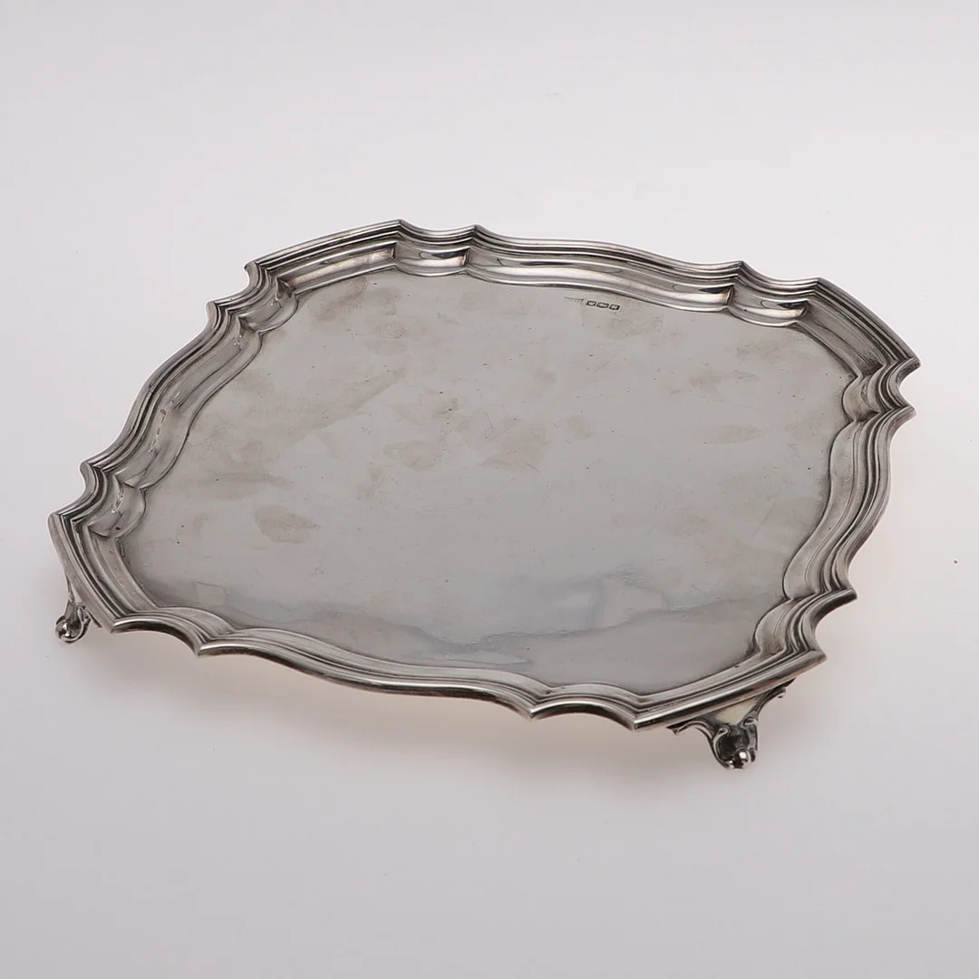 A GEORGE VI SALVER. — Silver — Lawrences Auctioneers