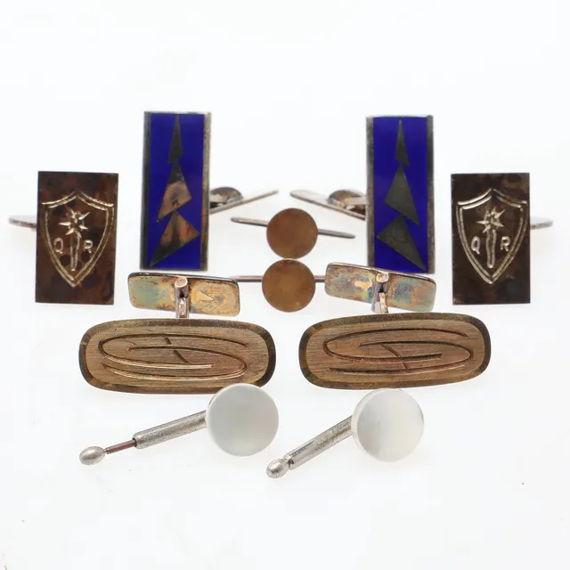 MANSCHETTKNAPPAR, 5 par, delvis silver.