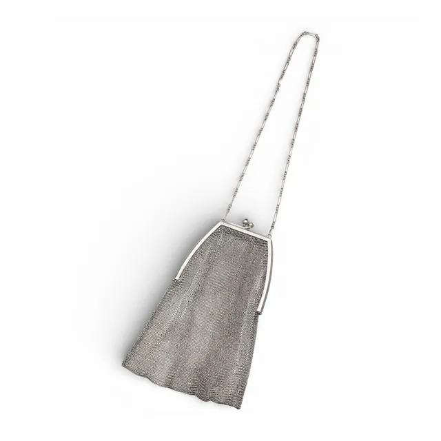 Silver mesh bag, first half of the 20th Century.