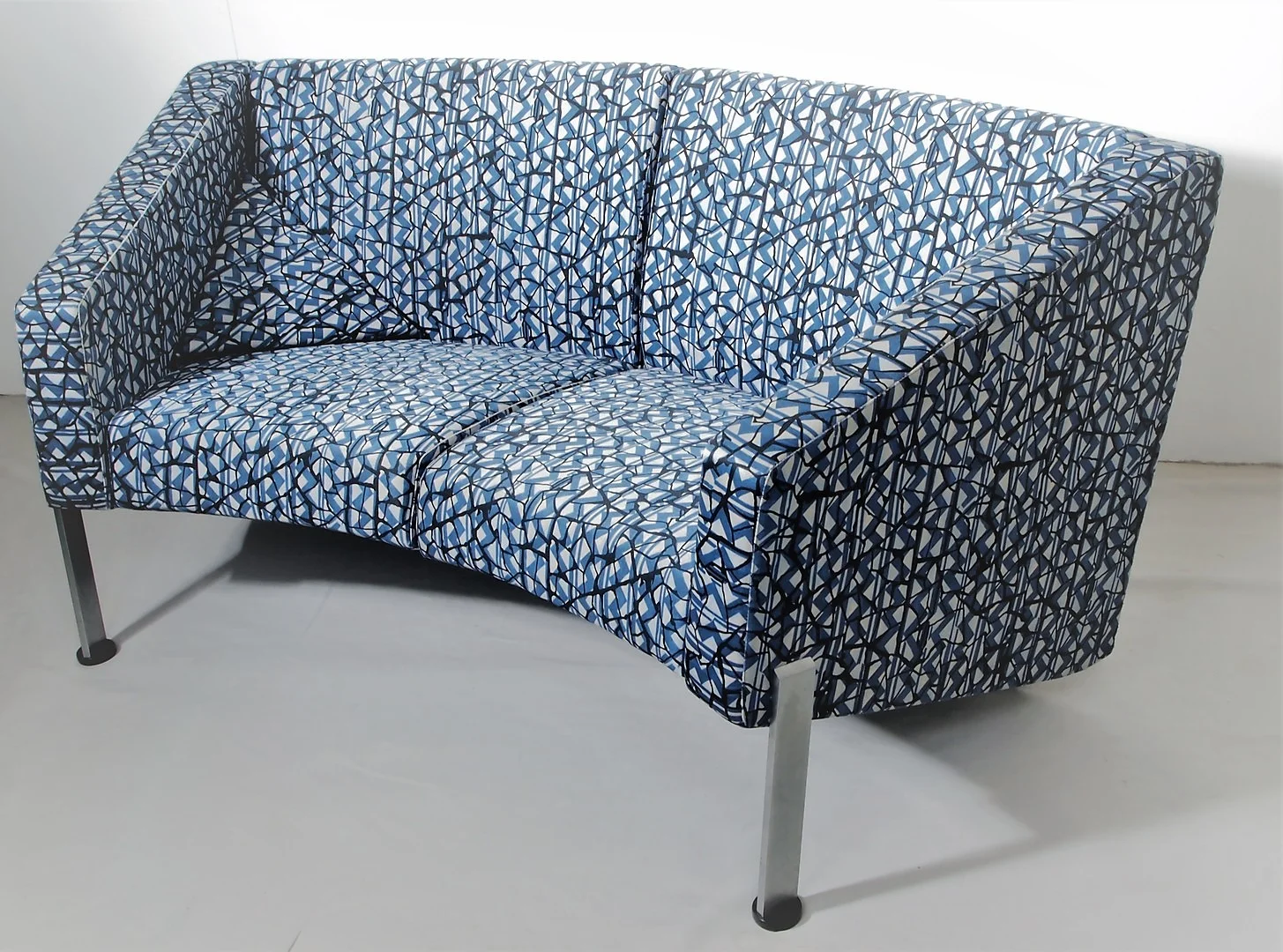 SOFFA MODELL "DECISION", NIELS GAMMELGAARD & LARS MATHIESEN, PELIKAN DESIGN. — Sofas & Seatings — Lysekils Auktionsbyrå