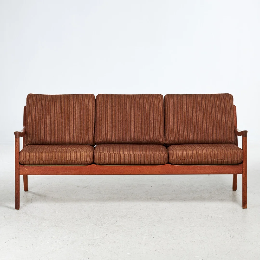 OLE WANSCHER, soffa, "Senator", teak, lösa sitt- och ryggplymåer, brickmärkt, France & Son, Danmark, 1960-tal. — Sofas & Seatings — Stockholms Auktionsverk Sickla
