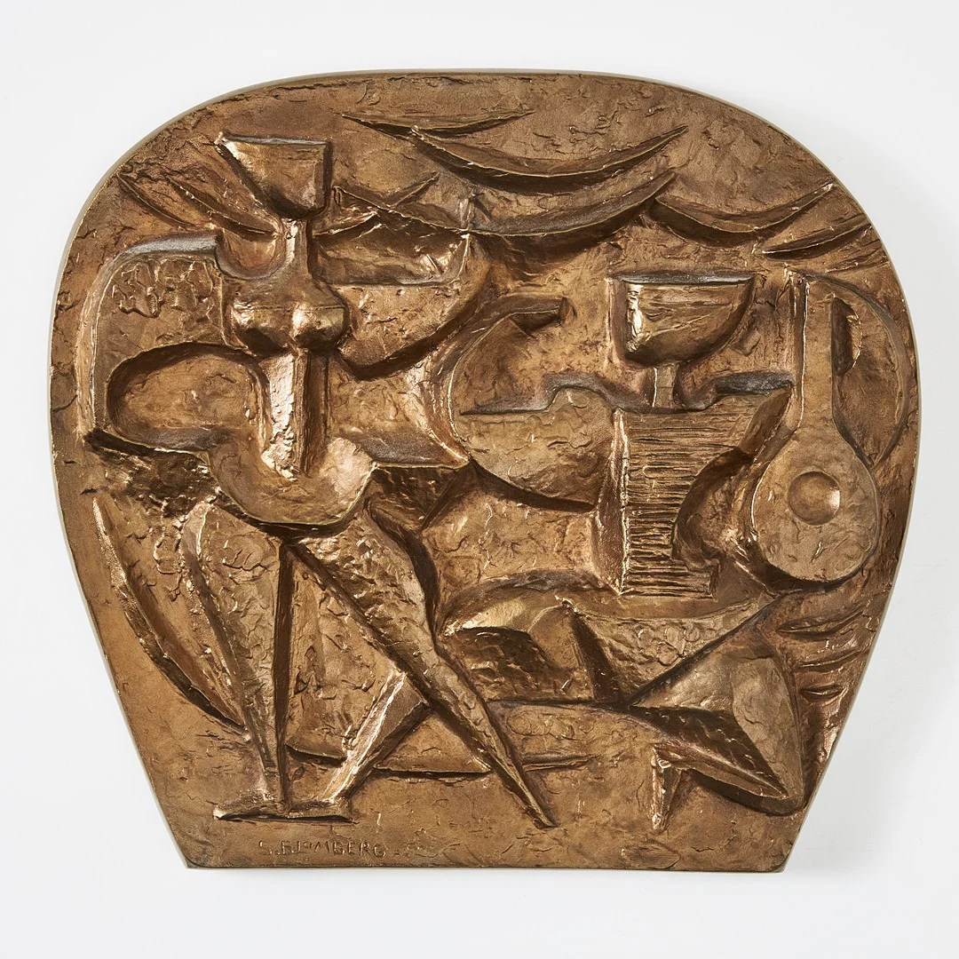STIG BLOMBERG. "Harlekin och Colombine" relief i brons, signerad S. Blomberg, gjutarmärkt H. Bergman 156. — Sculptures & Bronzes — Stockholms Auktionsverk Magasin 5