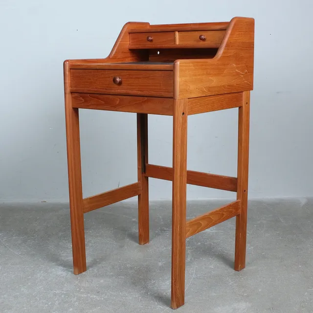 Stehpult / Kanzel, Teak, Leder, 1960er Jahre, Dänemark.